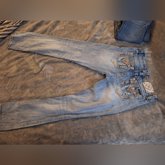 Jeans - Picture 15 of 17